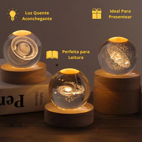 Luminária Cristal de Mesa Sistema Solar Saturno Lua Galáxia LED Base Madeira Enfeite Decorativo Casa